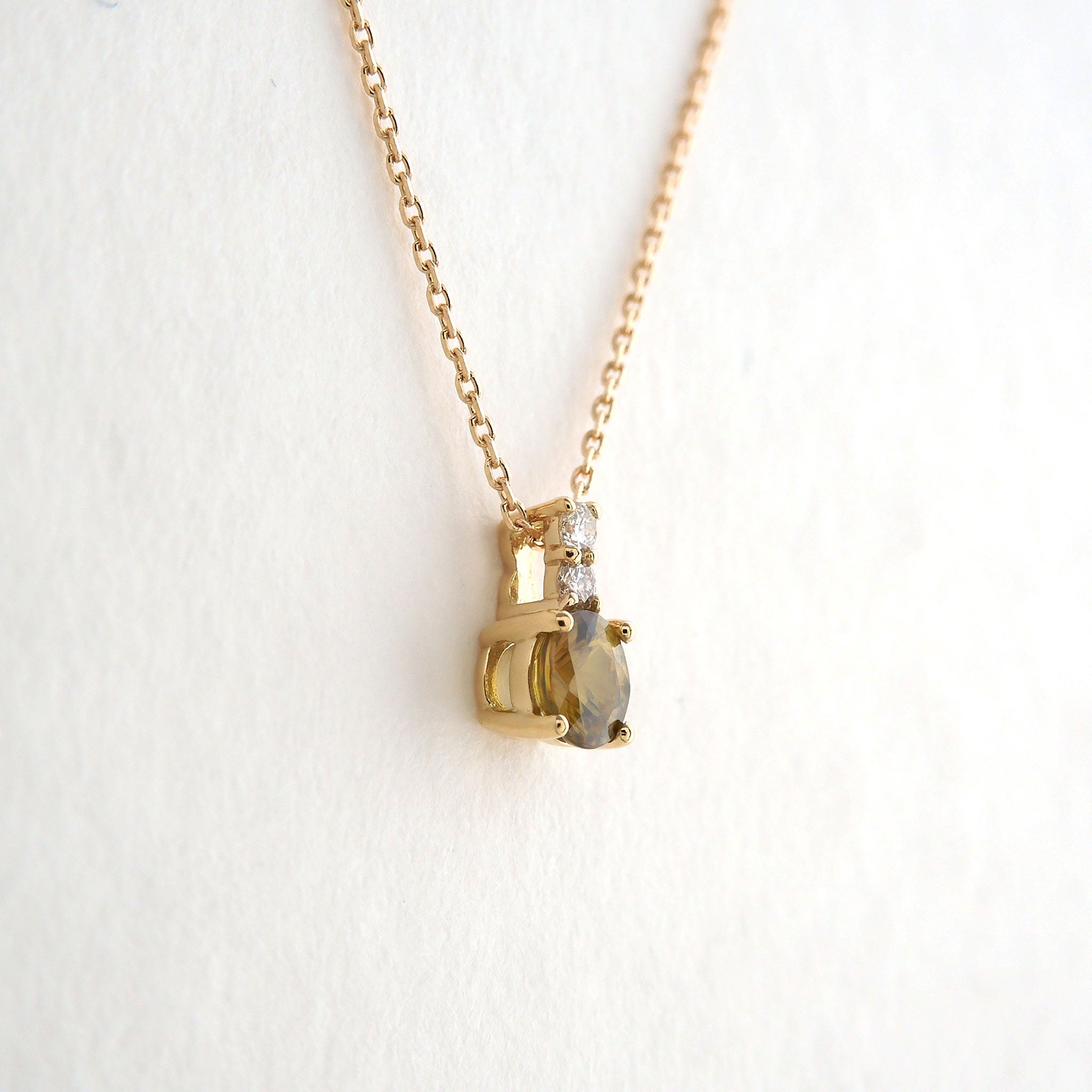 スフェーン/ダイヤモンド K18ネックレス(7月誕生石)《24H00301》 | 京セラジュエリー オンラインストア